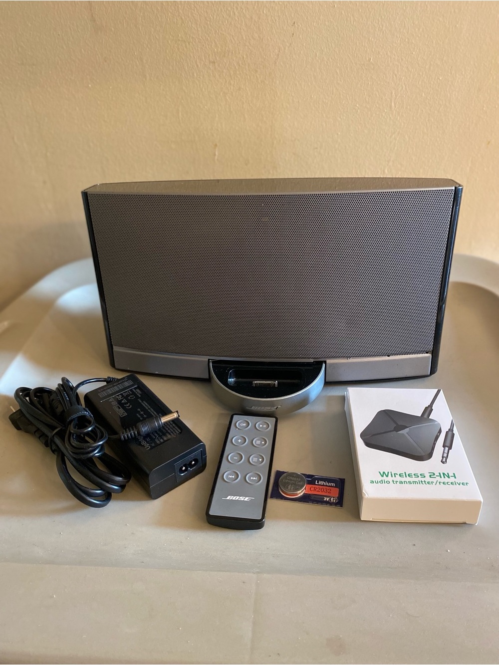 Bose Sounddock Portable Digital Music System Speaker (Bluetooth) (Read)